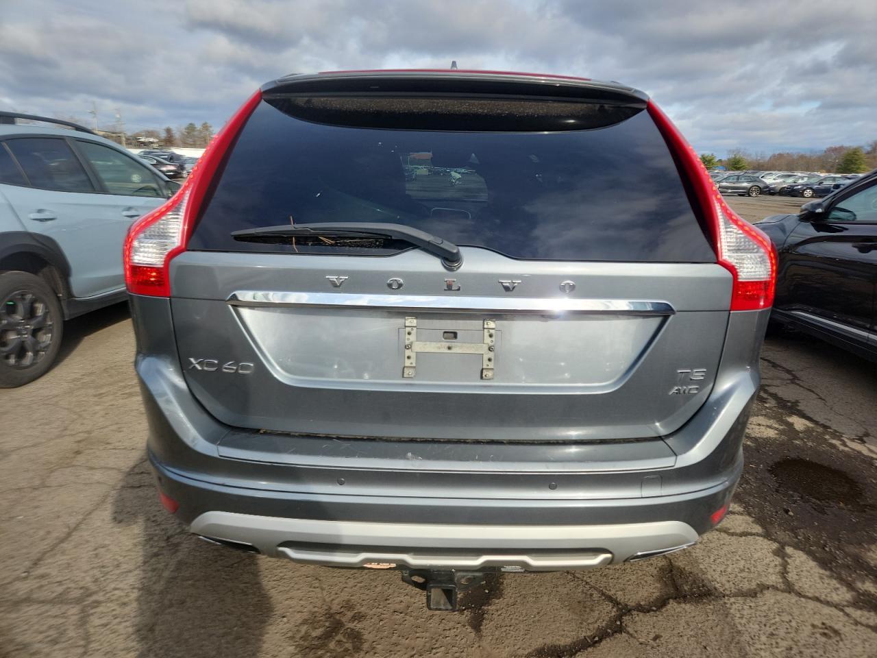 2017 Volvo Xc60 T5 Dynamic - Фото 6