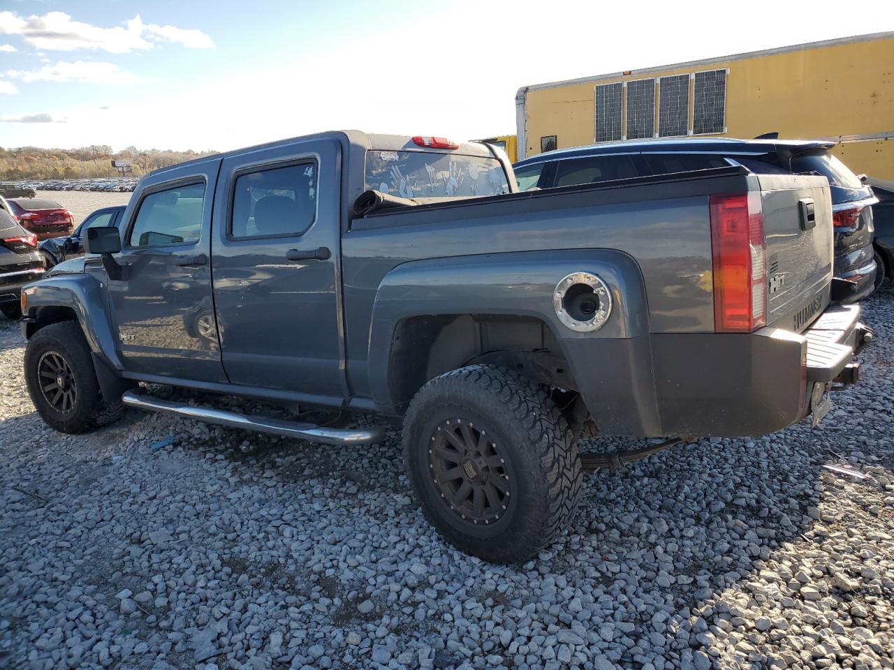 2009 Hummer H3T - Фото 2