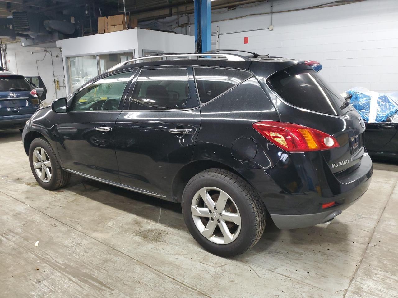 2010 Nissan Murano S - Фото 2