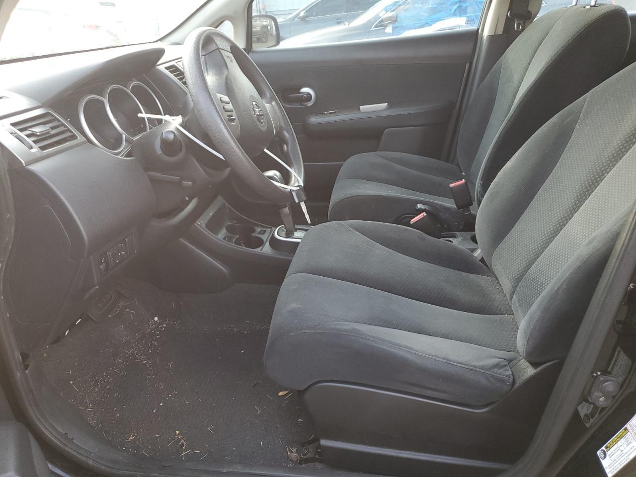 2011 Nissan Versa S - Фото 7