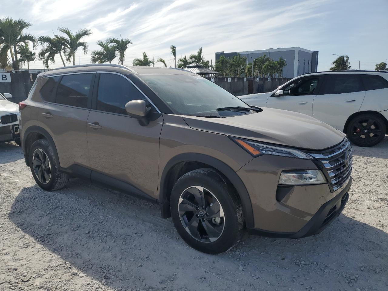 2025 Nissan Rogue Sv - Image 4