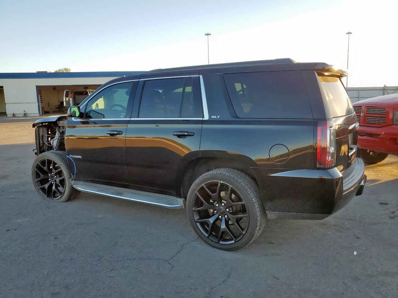 2015 GMC Yukon Slt - Image 2