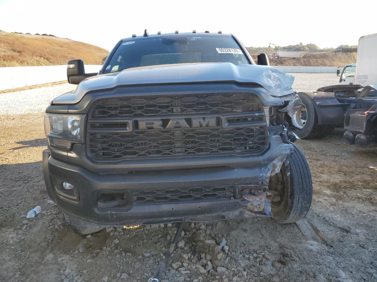 2023 Ram 4500 Truck Cab And Chassis - Image 5