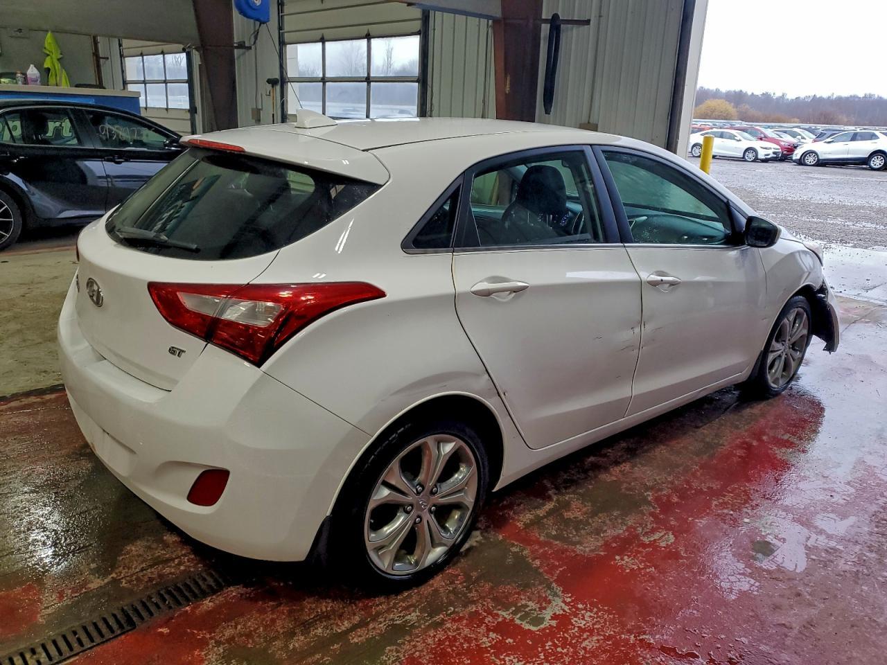 2013 Hyundai Elantra Gt - Image 3
