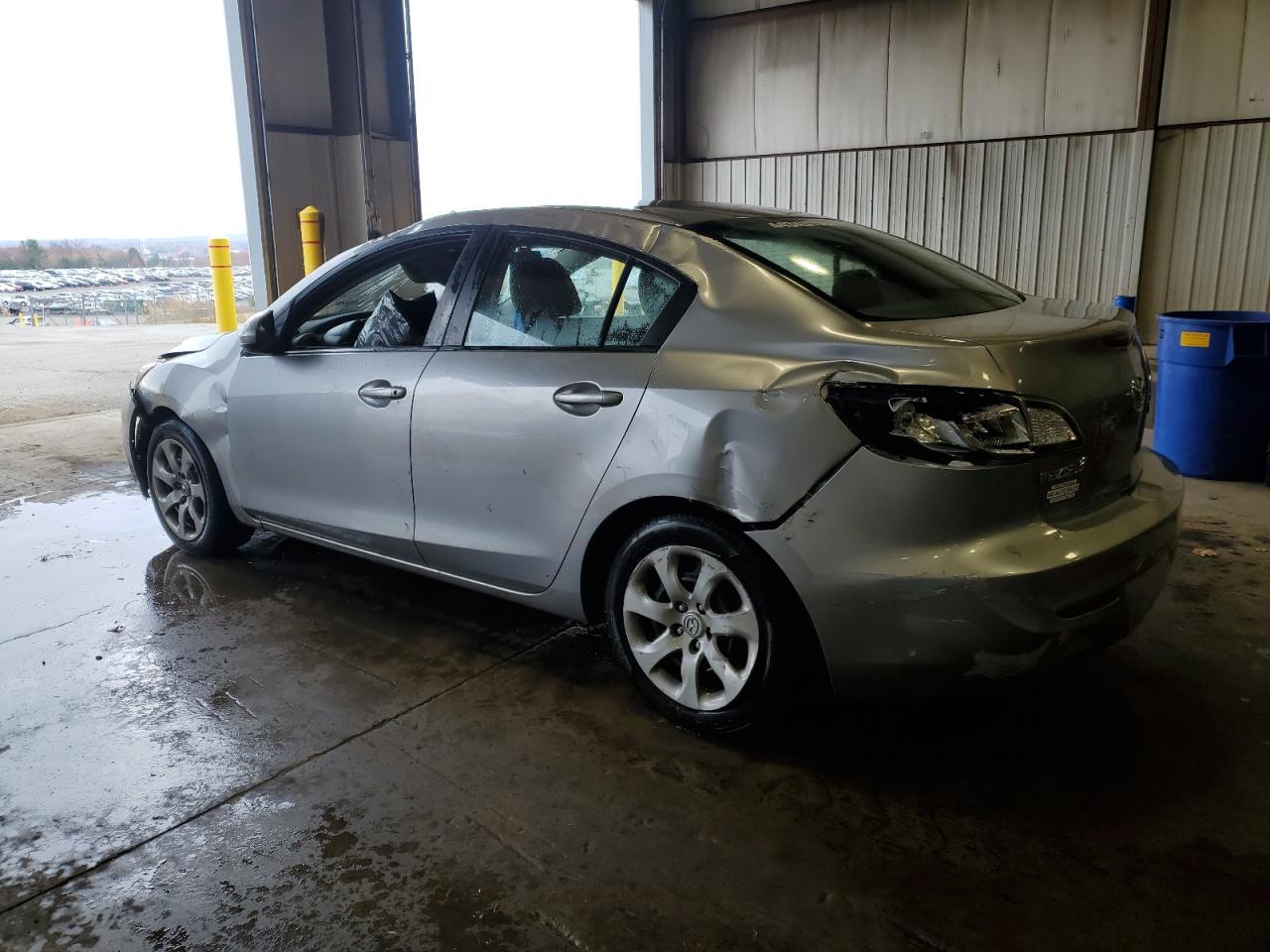 2013 Mazda 3 I - Фото 2