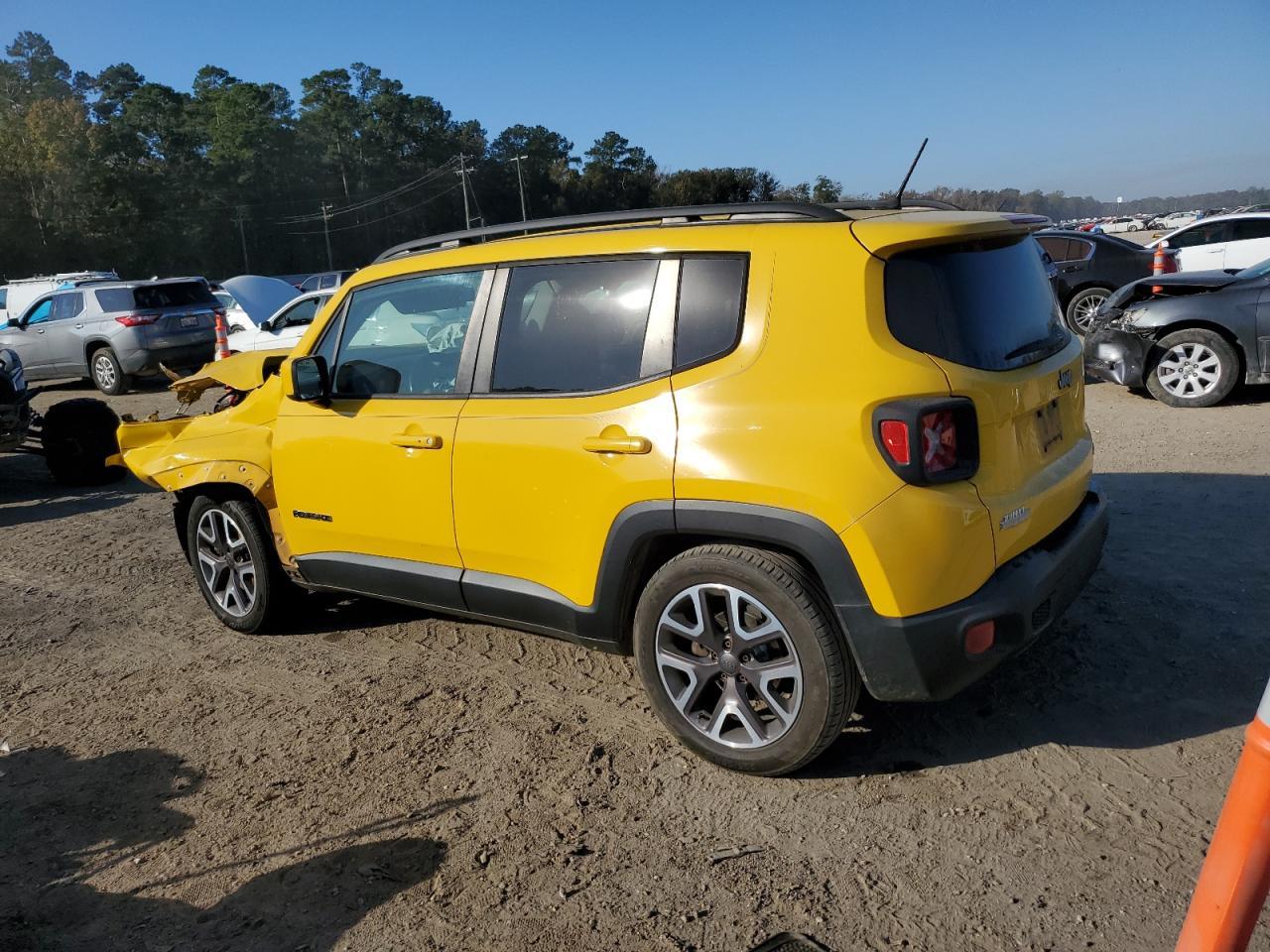 2015 Jeep Renegade Latitude - Фото 2