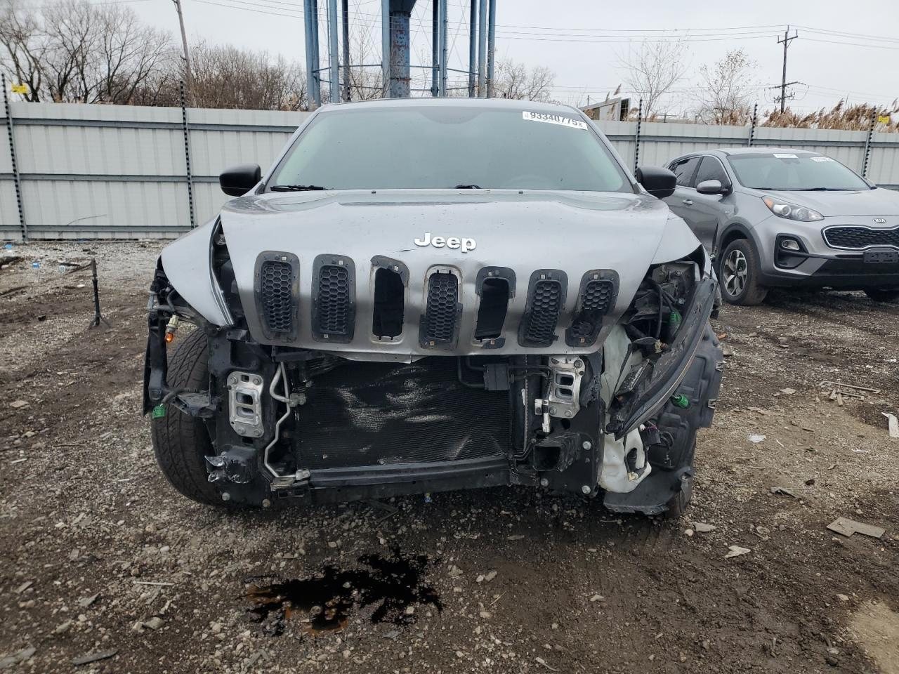 2015 Jeep Cherokee - Фото 5