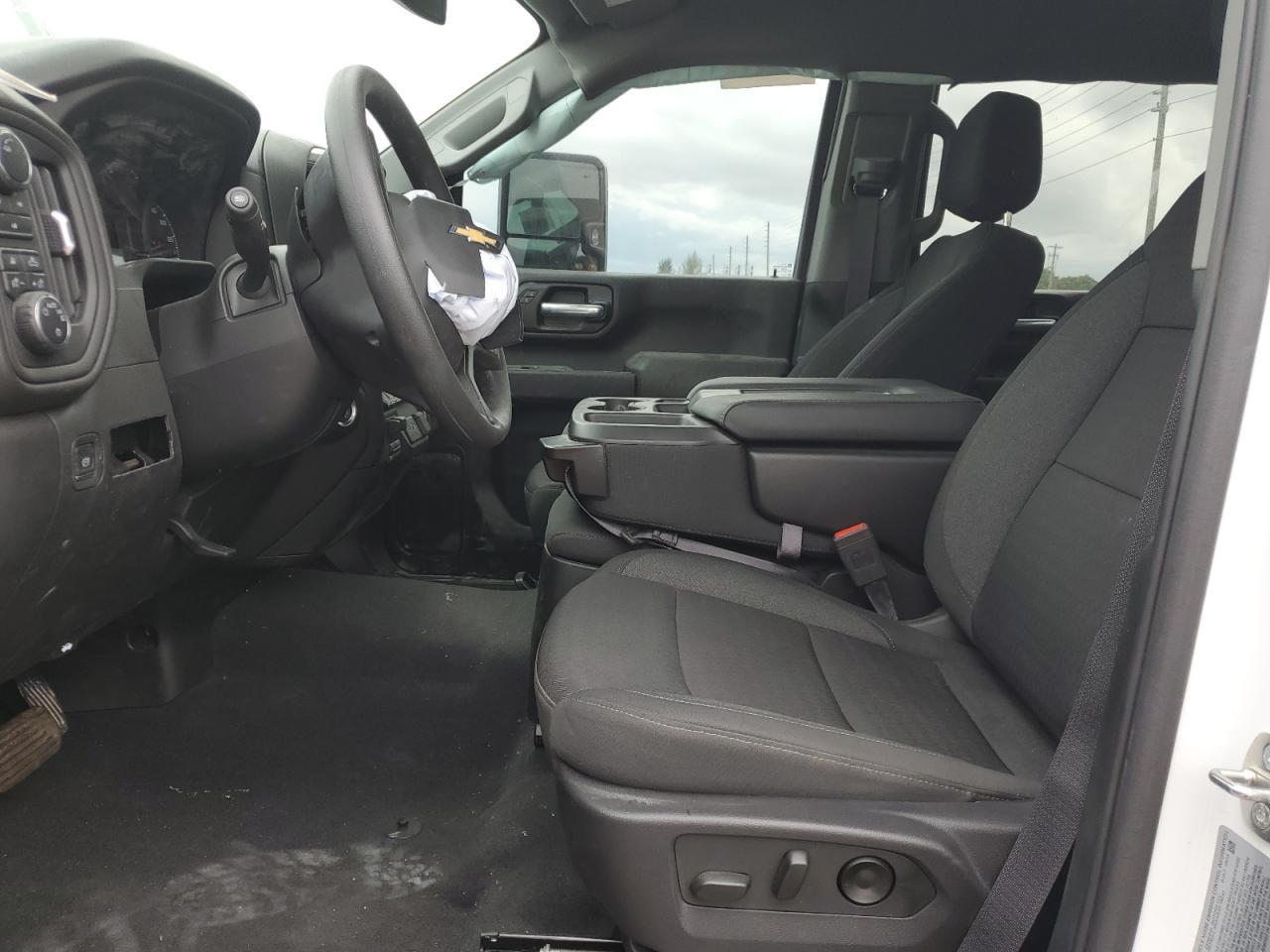 2024 Chevrolet Silverado K2500 Custom - Image 7