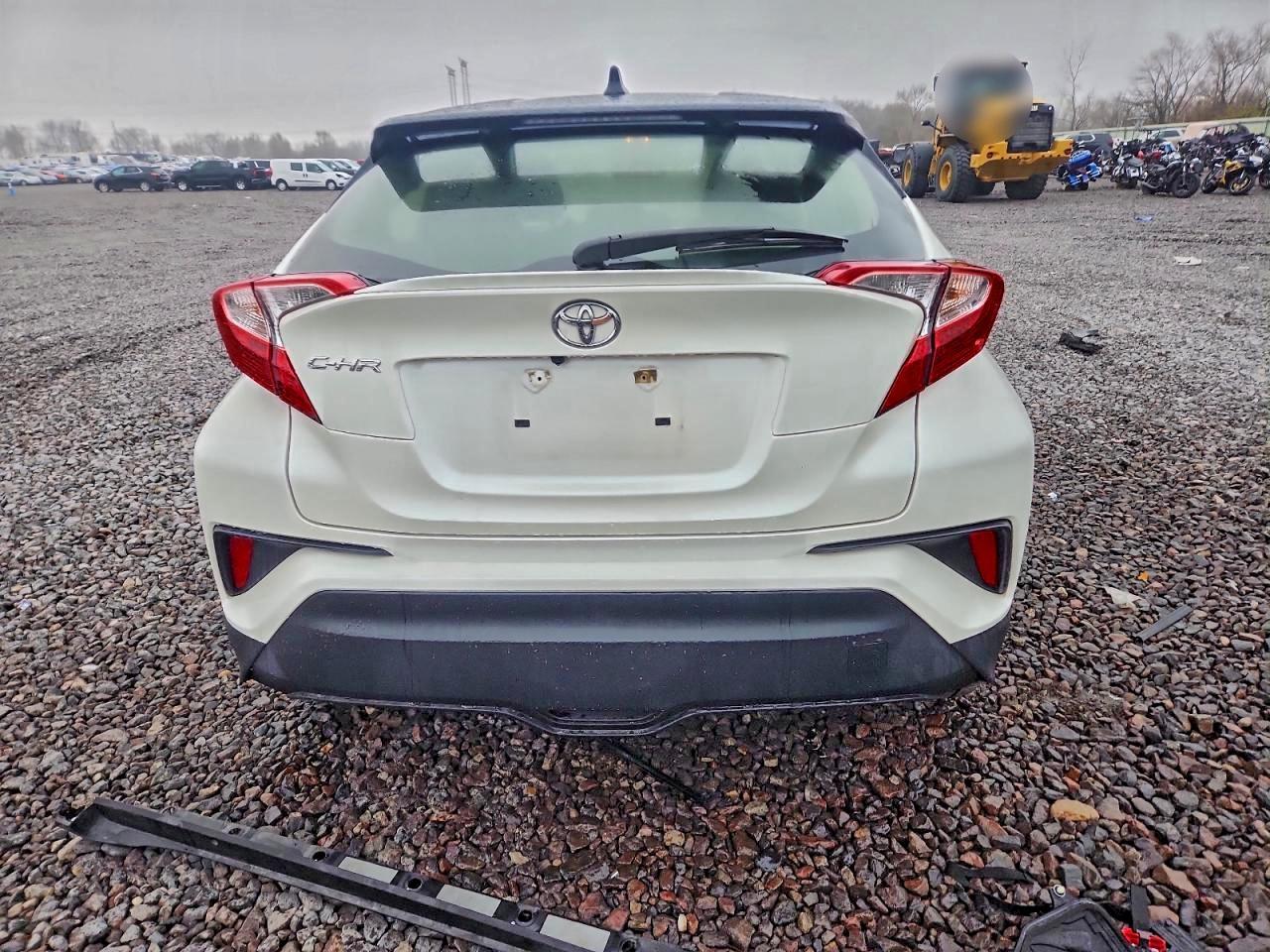 2020 Toyota C-Hr Xle - Image 6