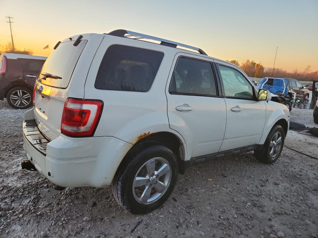 2012 Ford Escape Limited - Фото 3