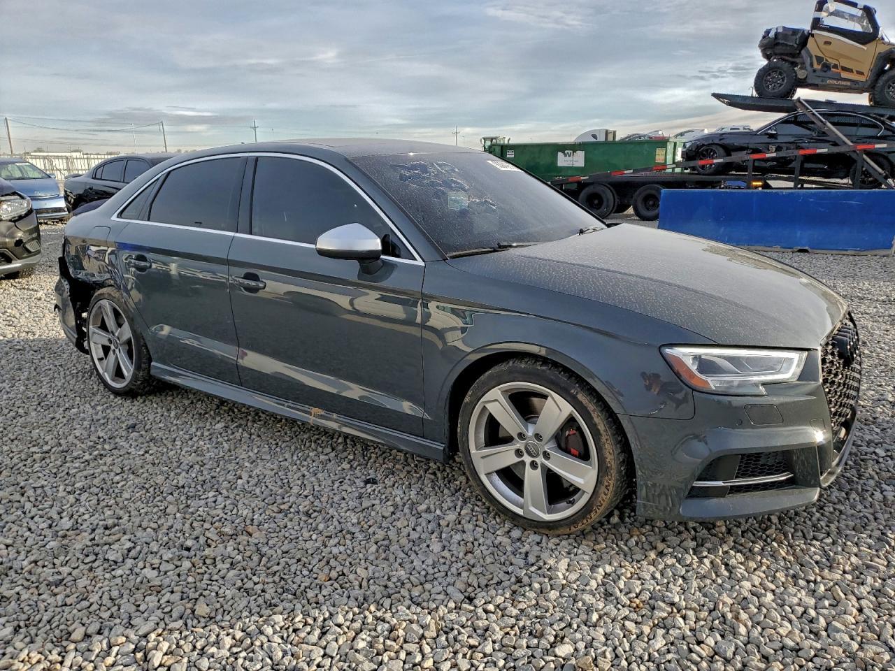 2017 Audi S3 Premium Plus - Фото 4
