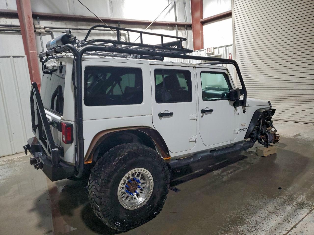 2012 Jeep Wrangler Unlimited Sahara - Image 3