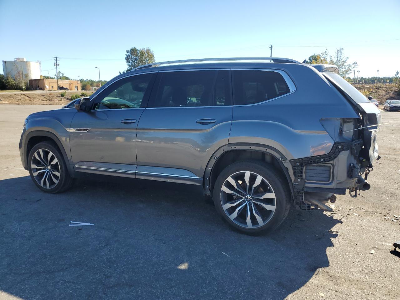 2021 Volkswagen Atlas Sel Premium R-Line - Image 2