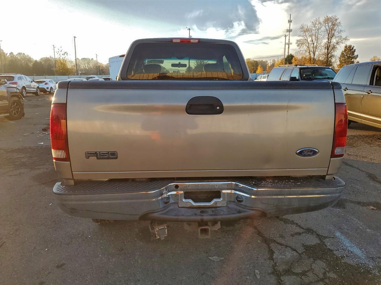 2002 Ford F150 - Фото 6