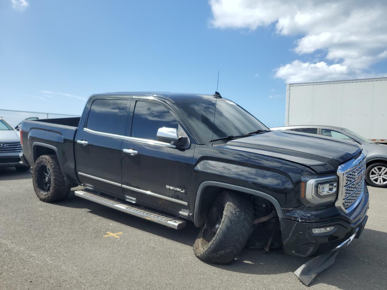 2017 GMC Sierra K1500 Denali - Image 4