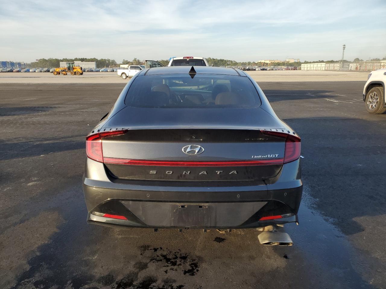 2021 Hyundai Sonata Limited - Image 6