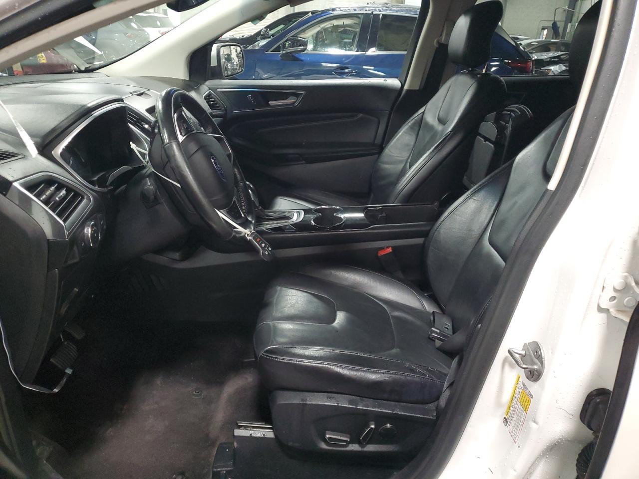 2016 Ford Edge Titanium - Image 7
