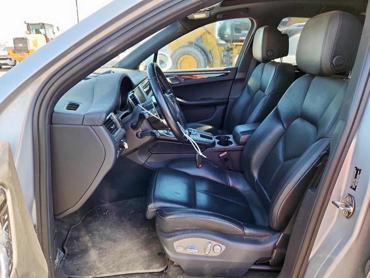 2015 Porsche Macan S - Image 7