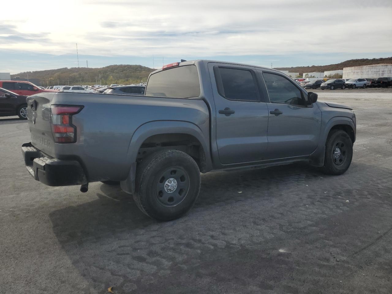 2022 Nissan Frontier S - Image 3