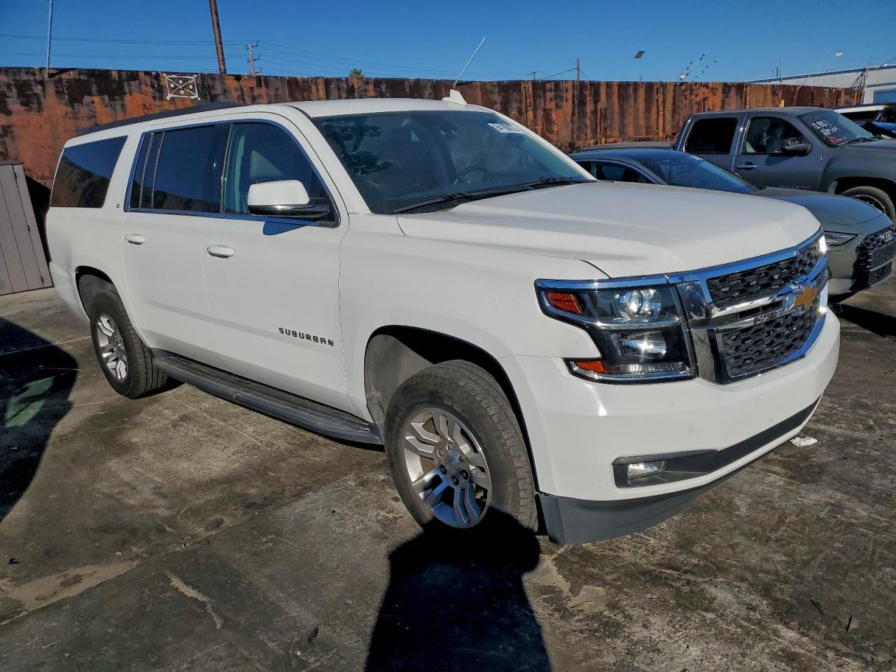 2020 Chevrolet Suburban C1500 Lt - Image 4