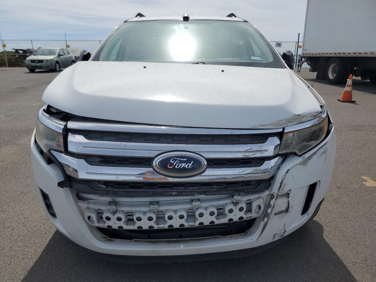 2014 Ford Edge Se - Image 5