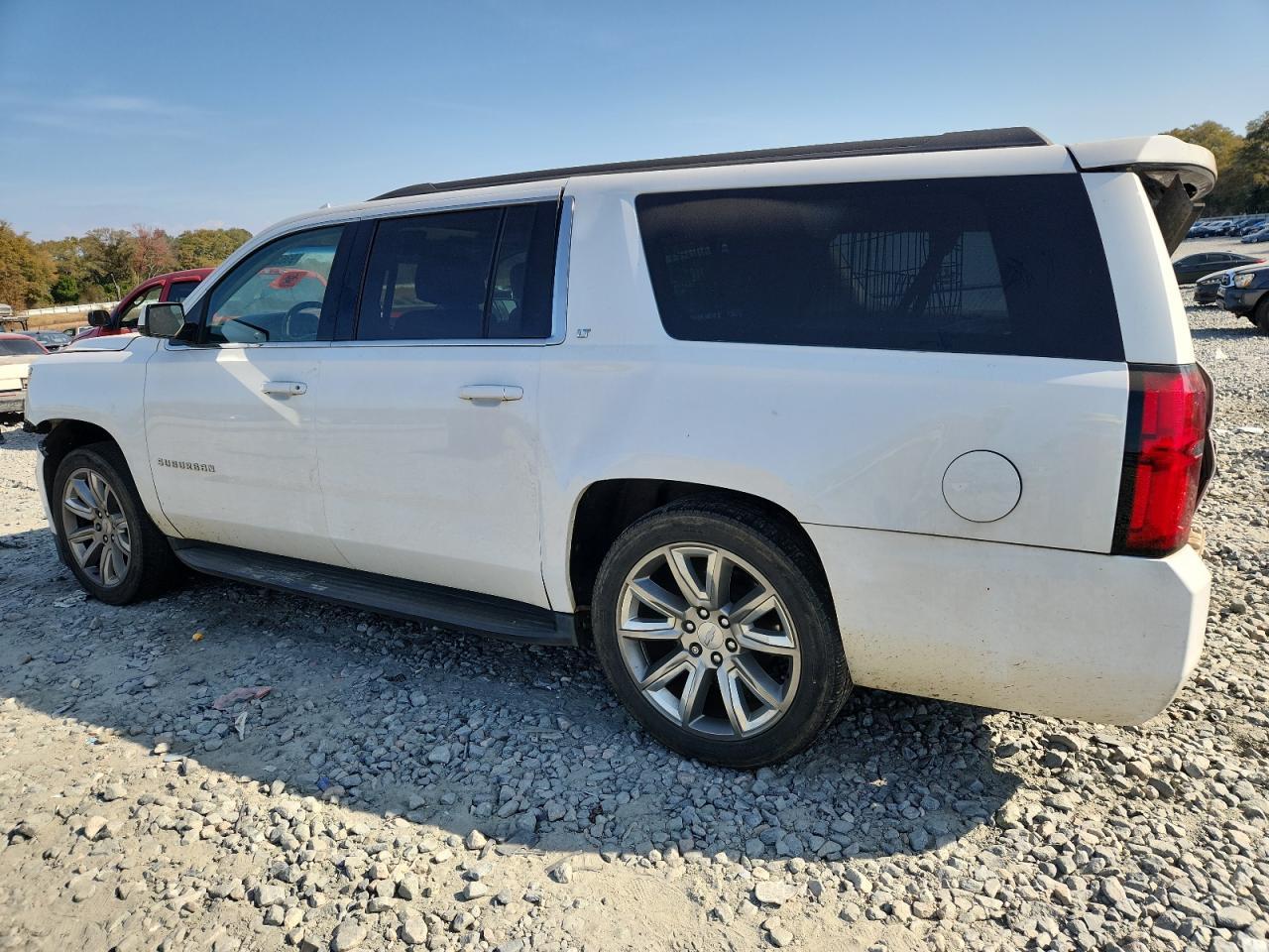 2019 Chevrolet Suburban C1500 Lt - Image 2