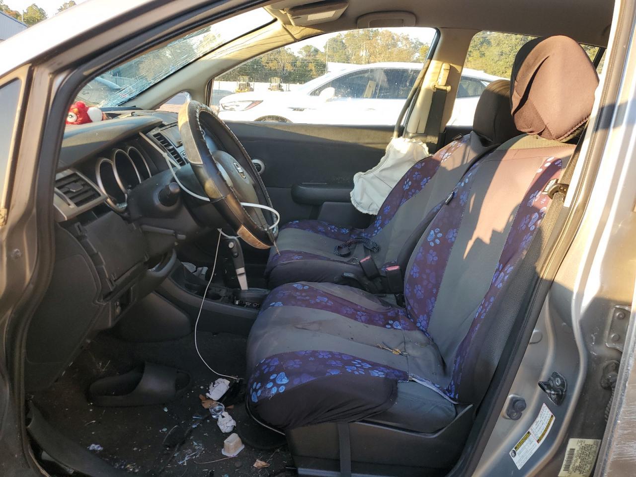 2011 Nissan Versa 1.8 S - Image 7