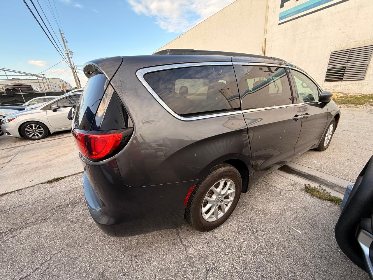 2018 Chrysler Pacifica Lx - Фото 4