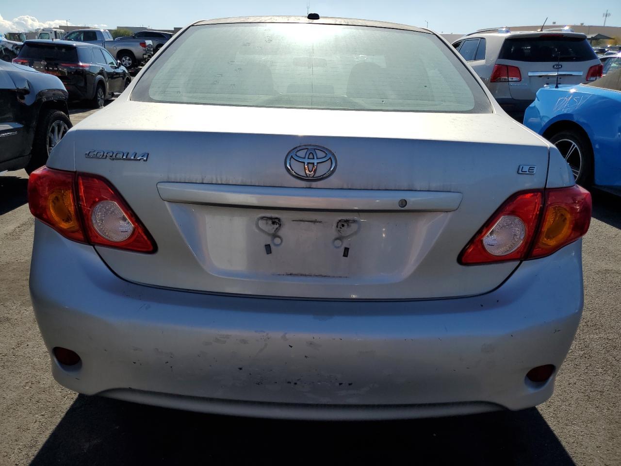 2010 Toyota Corolla Base - Фото 6