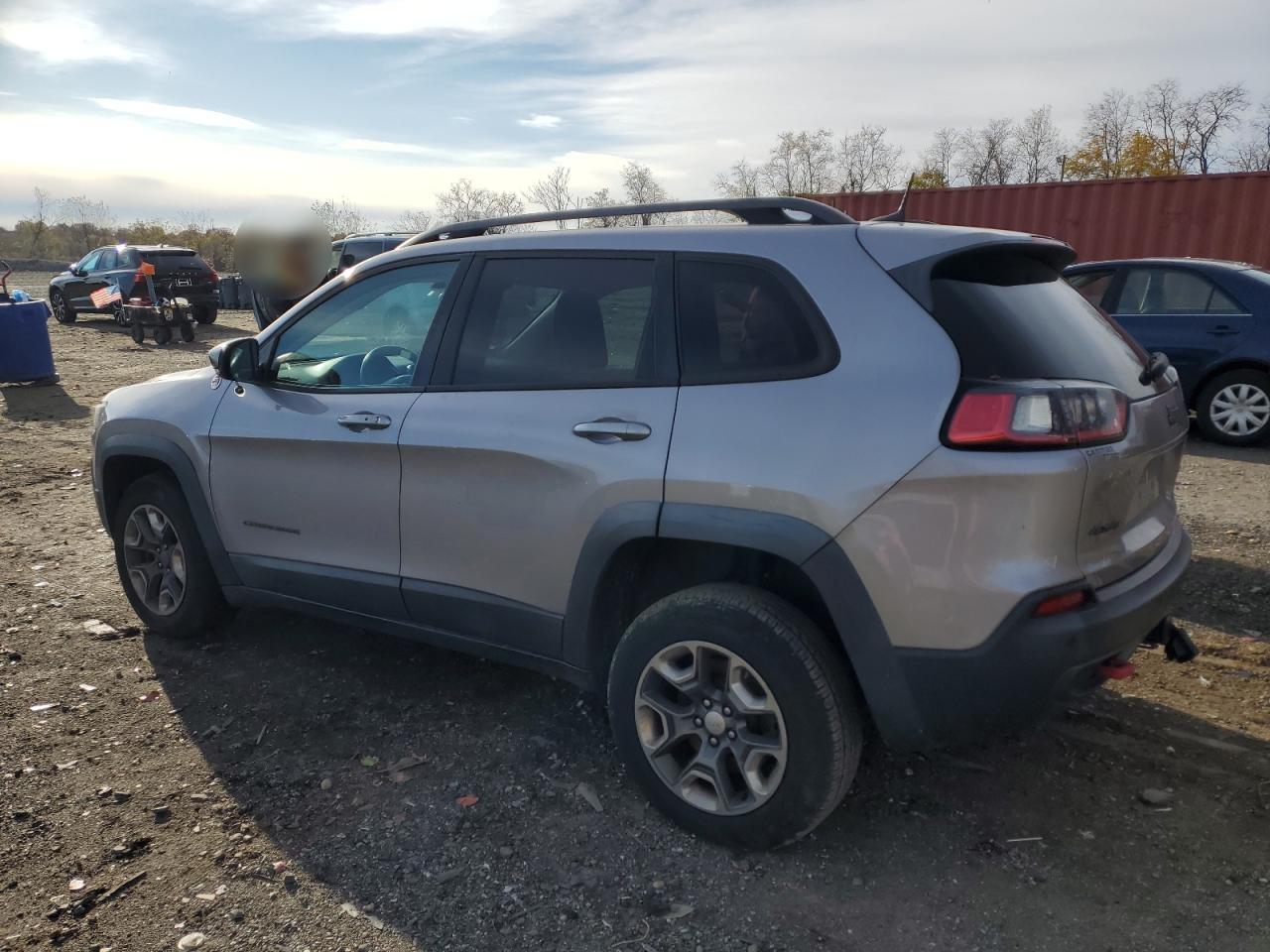 2019 Jeep Cherokee Trailhawk - Фото 2