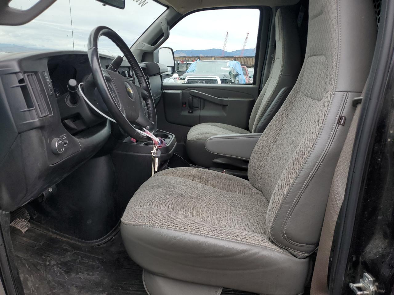 2023 Chevrolet Express Delivery Van - Фото 7