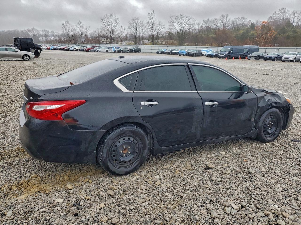 2016 Nissan Altima 2.5 - Фото 3