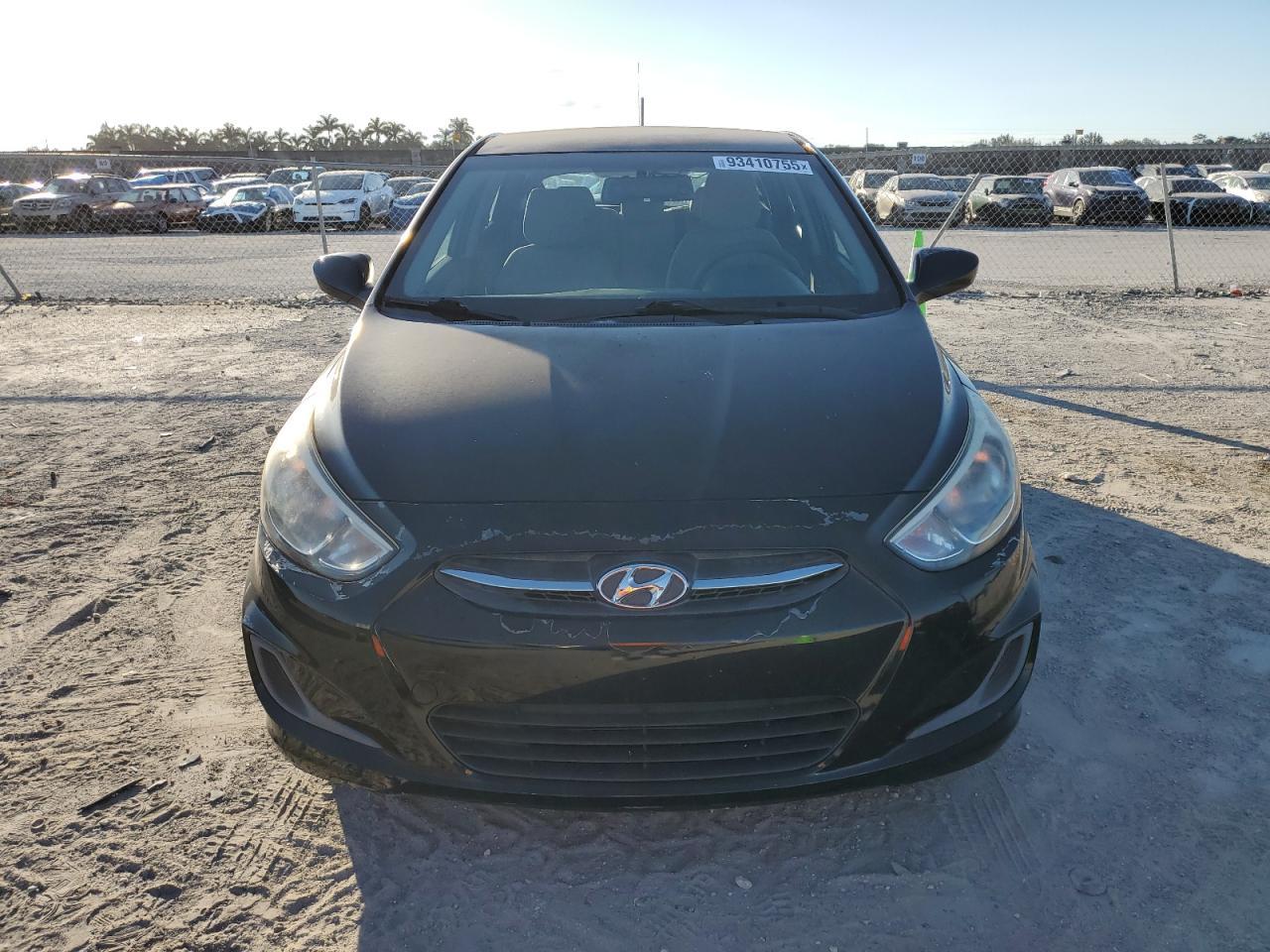 2016 Hyundai Accent Se - Фото 5
