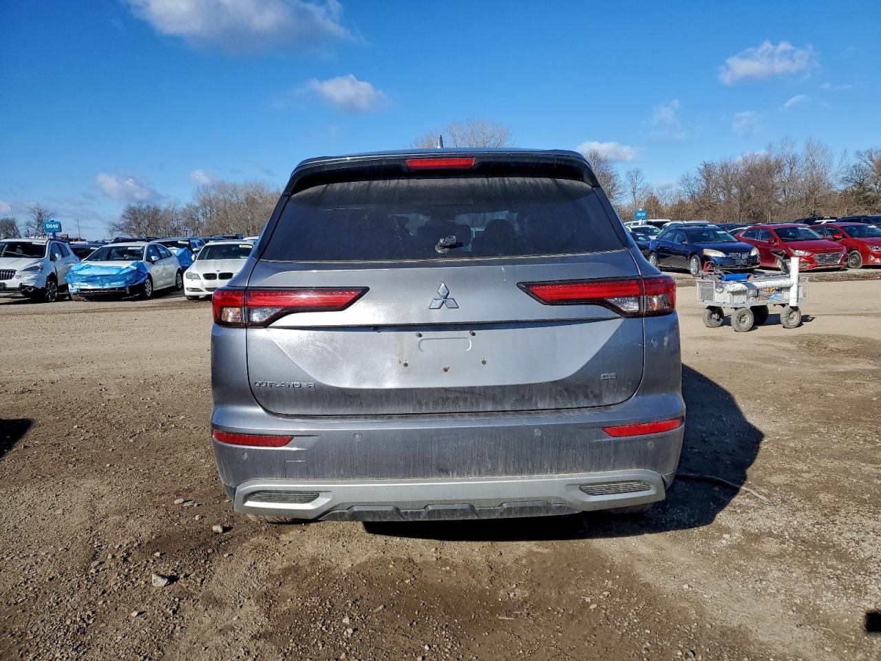 2022 Mitsubishi Outlander Se - Image 6