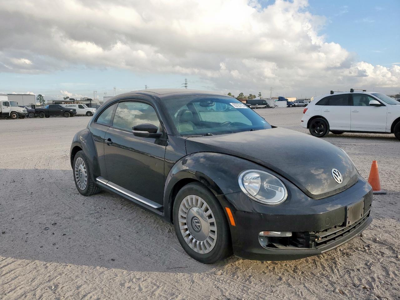2015 Volkswagen Beetle 1.8T - Фото 4
