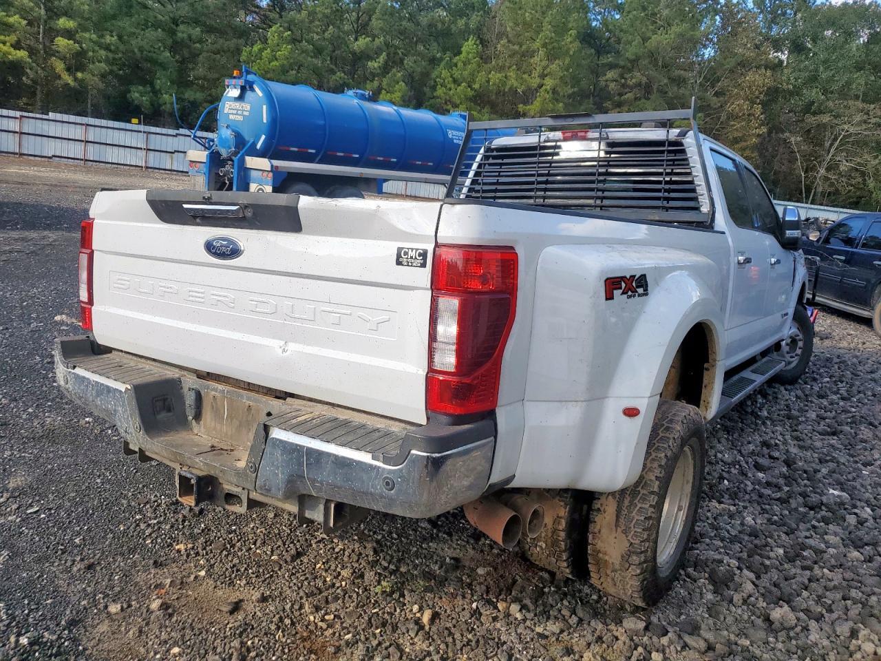 2021 Ford F350 Super Duty - Image 3