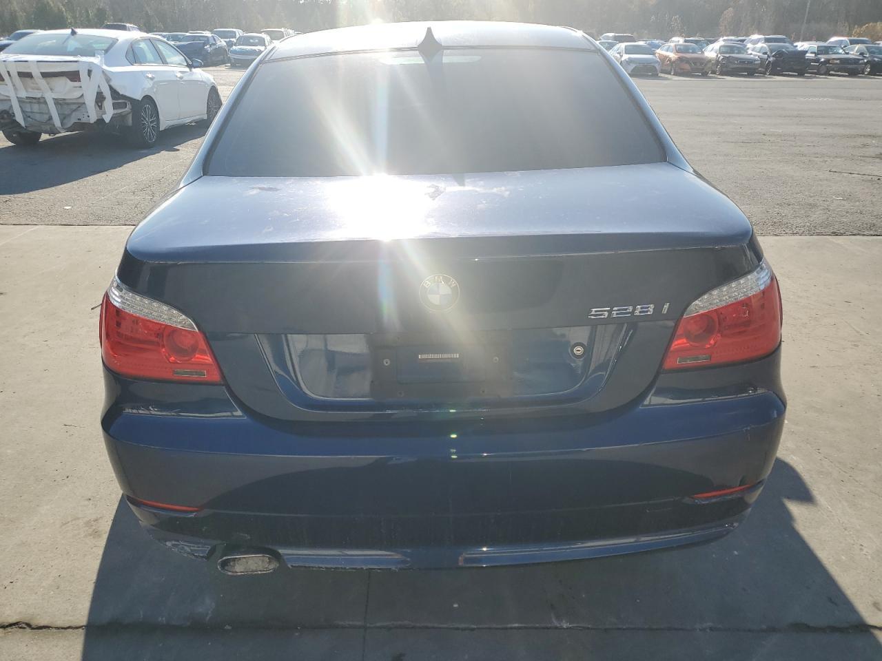 2010 BMW 528 I - Фото 6