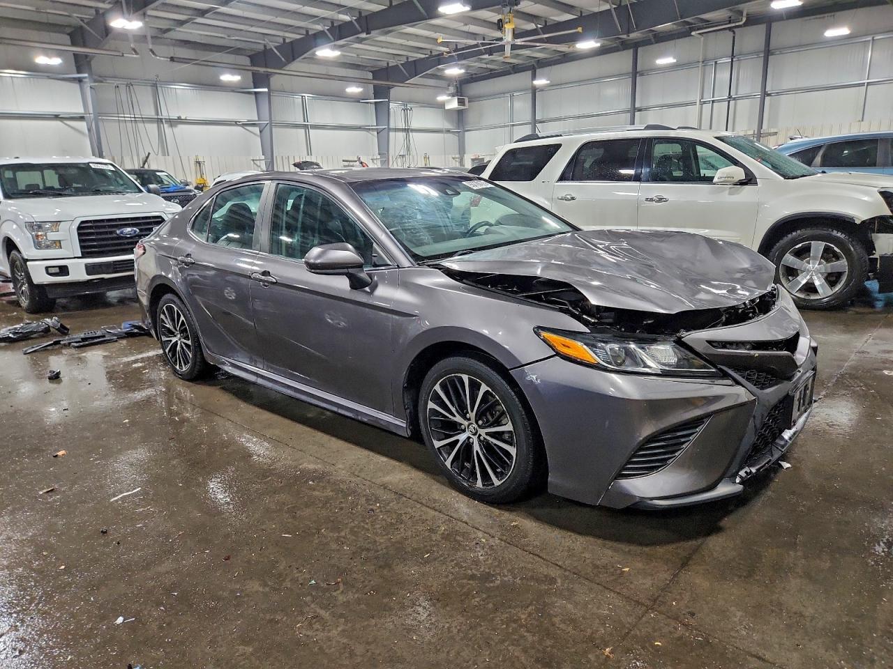 2020 Toyota Camry Se - Image 4