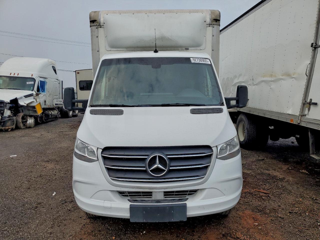 2023 Mercedes Benz Sprinter 4500 Box Truck - Фото 5