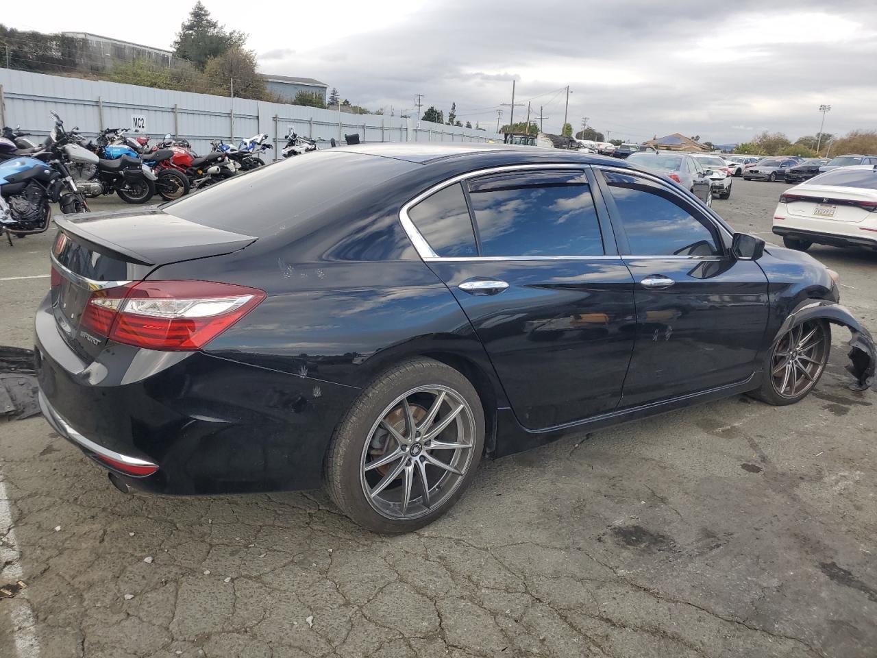 2017 Honda Accord Sport - Фото 3