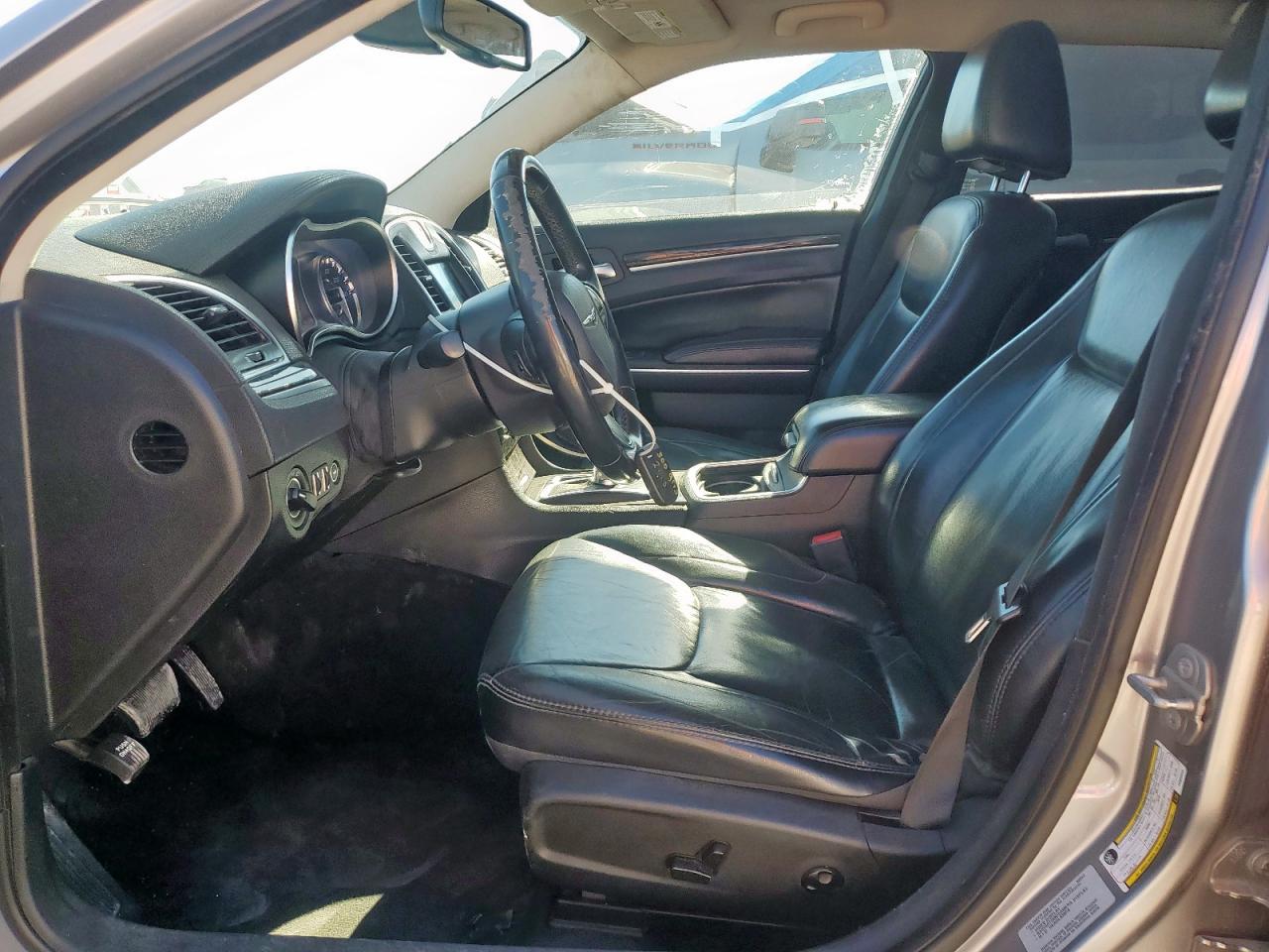 2015 Chrysler 300 Limited - Фото 7