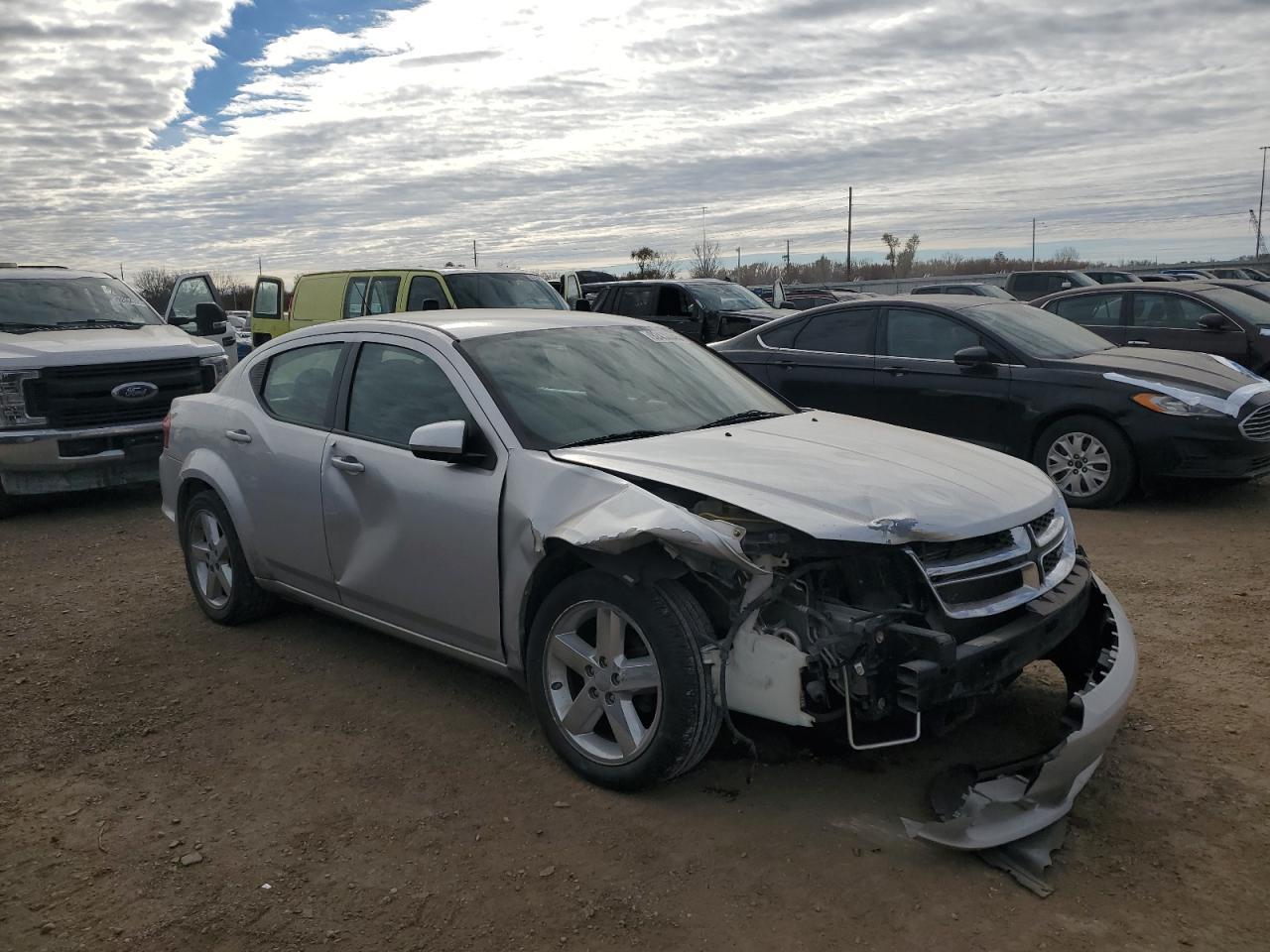 2011 Dodge Avenger Lux - Фото 4