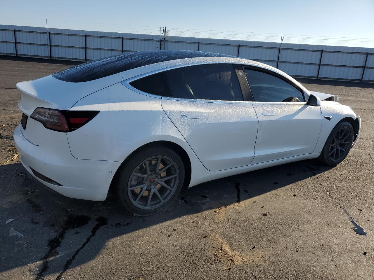 2019 Tesla Model 3 - Image 3