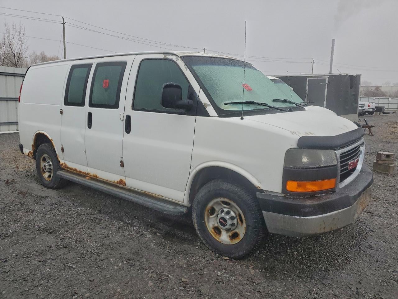 2009 GMC Savana G2500 - Image 4