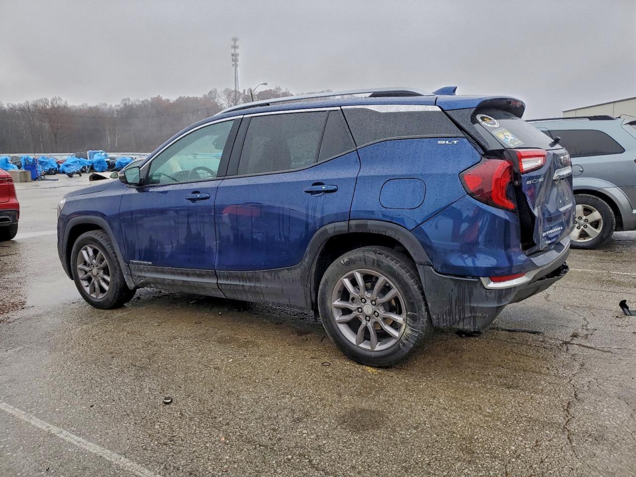 2023 GMC Terrain Slt - Фото 2