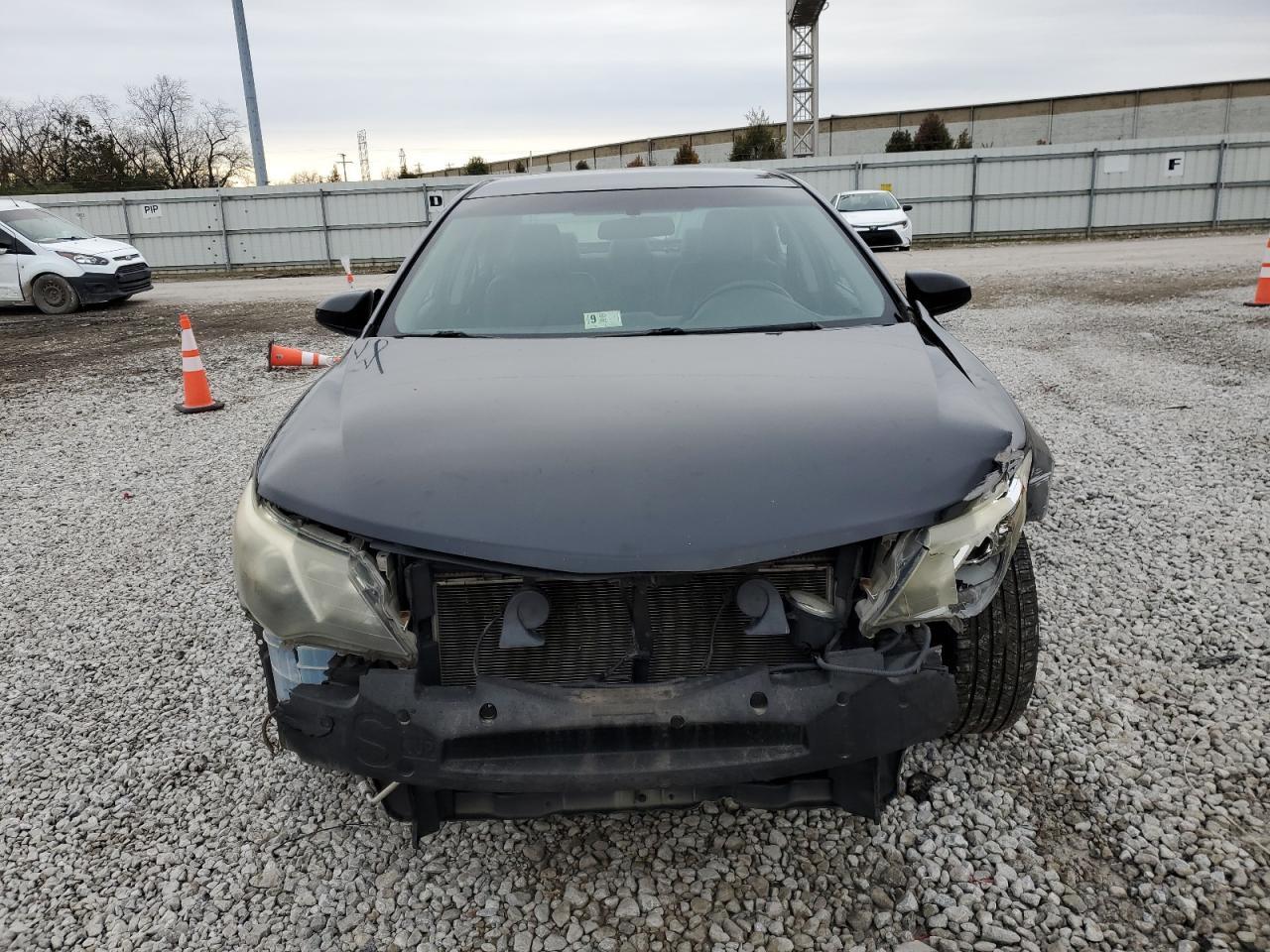 2013 Toyota Camry L - Фото 5