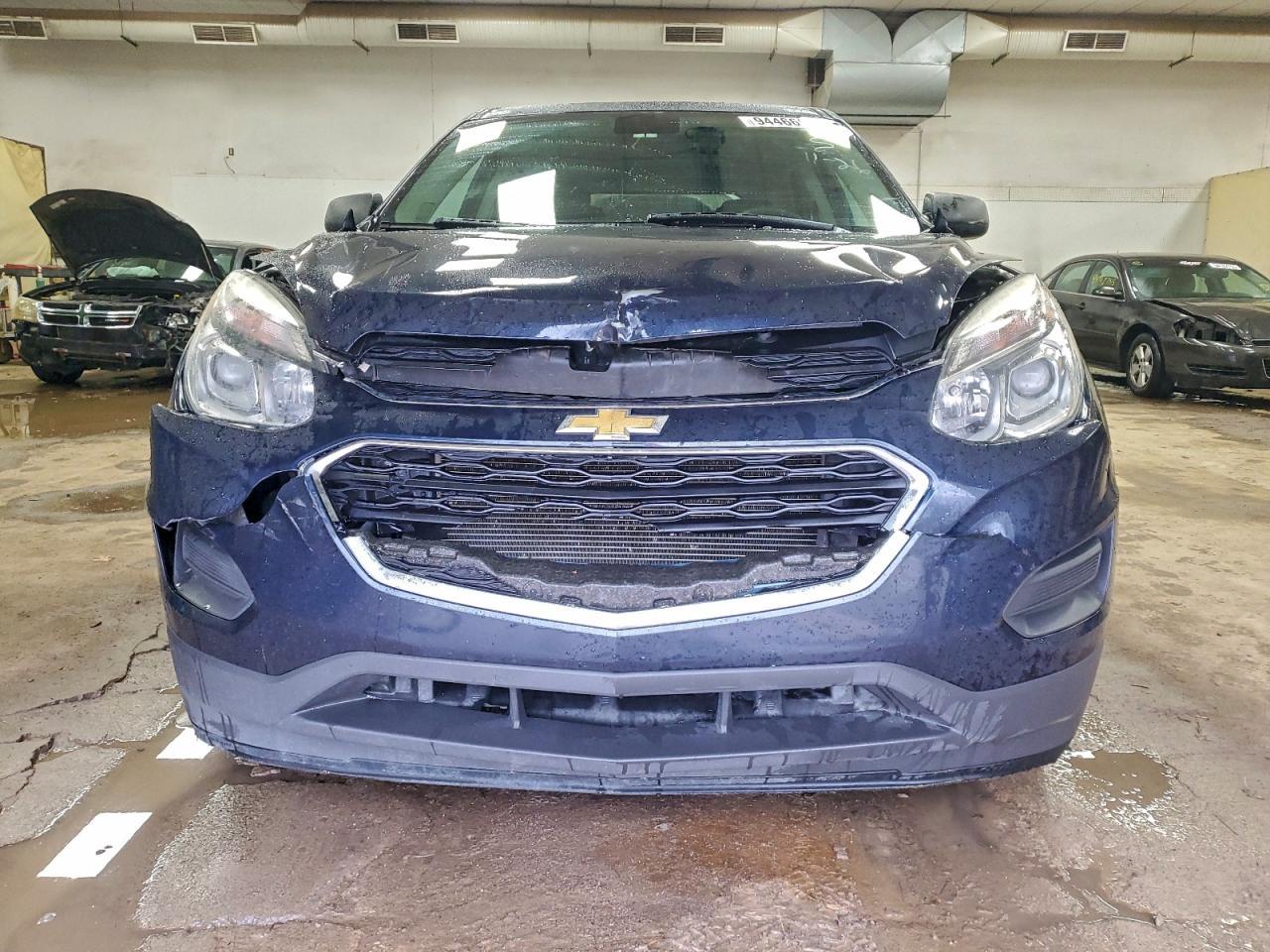 2017 Chevrolet Equinox Ls - Image 5