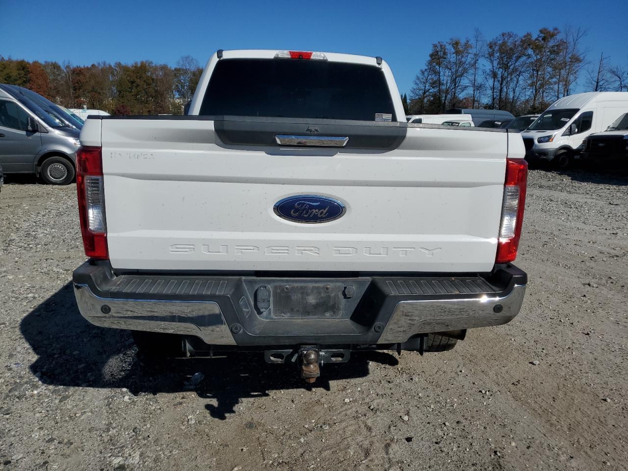 2019 Ford F250 Super Duty - Фото 6