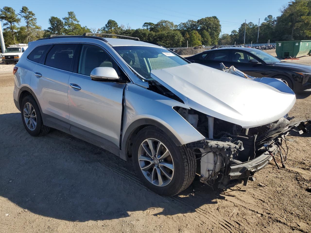 2017 Hyundai Santa Fe Se - Фото 4