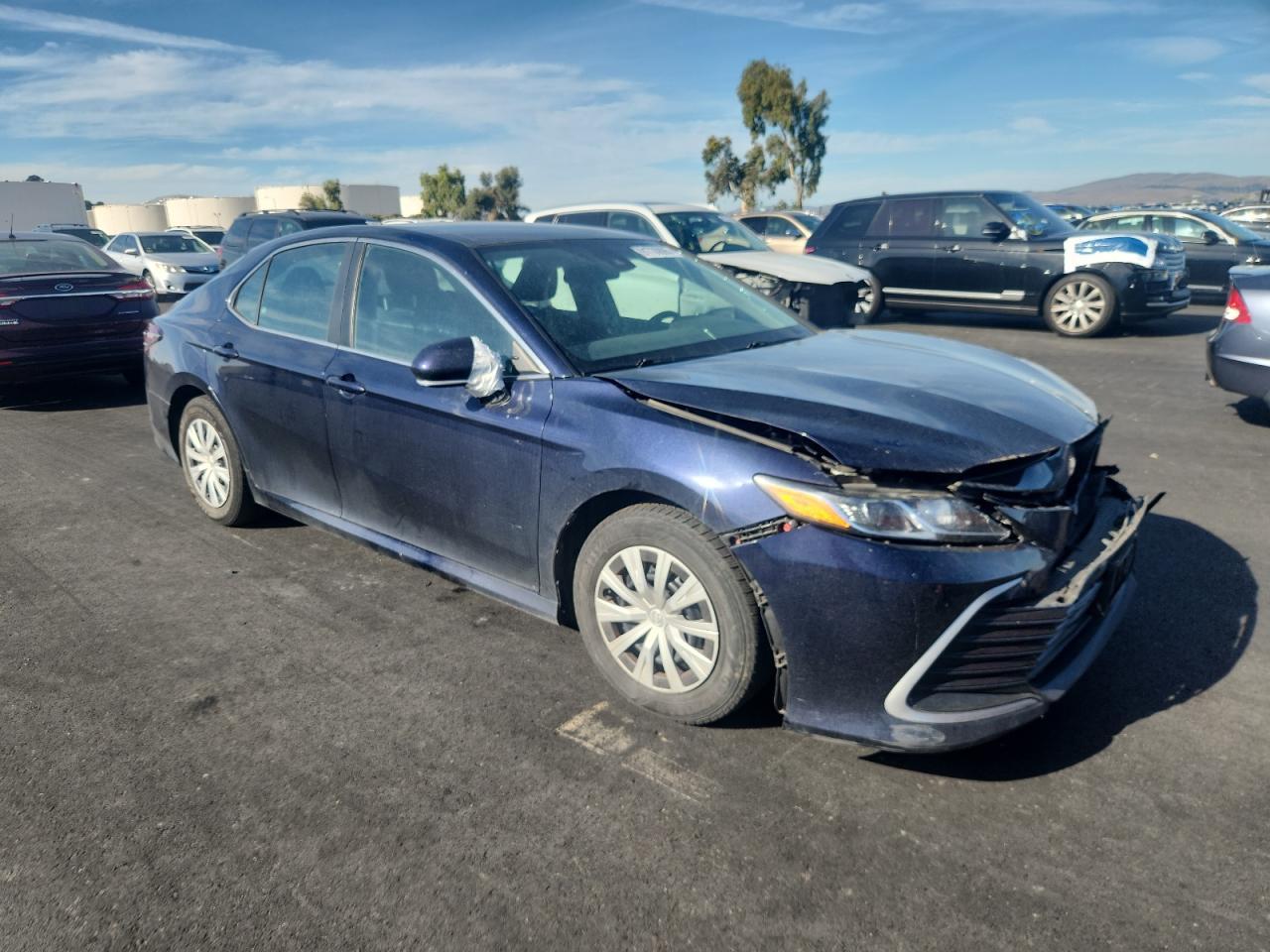 2022 Toyota Camry Le - Фото 4